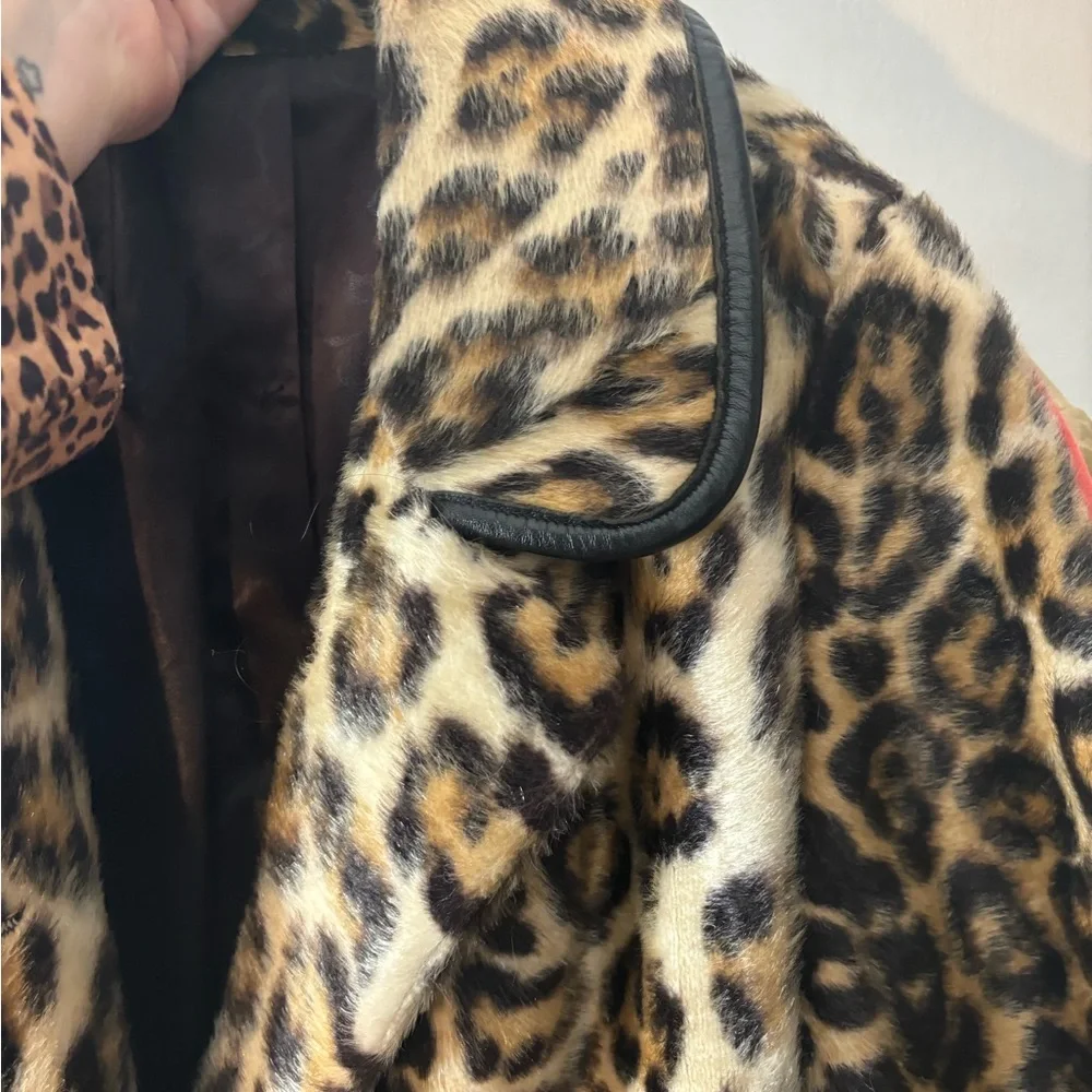 Vintage cheetah faux fur coat - Picture 2 of 2